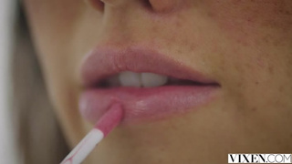 Училка в очках украсила интимную жизнь сексом со студентом