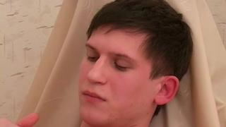 После сладкого куни Маринка сосет пенис сокурсника