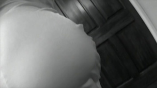 Групповой анальный секс при участии молодой брюнетки