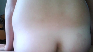 Очкастая жена села сверху на член после минета