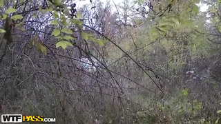Снял за деньги и решил отодрать в лесу потрясную молодку