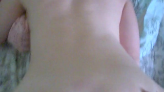 Русская дамочка первый раз дала в попку мужчине и ей больно