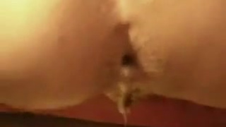 Муж снимает то, как трахает в анал супругу