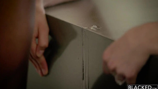 Samantha Hayes With Close-up