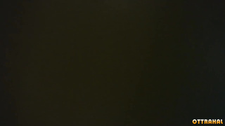 Толстушка с огромными сиськами после секса по собачьи идет подмываться