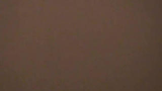 Молодая засранка Флора сосет и дрочит пенис партнера