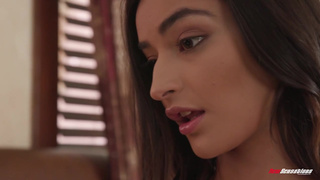 Сосед жестко пердолит молодую шлюху а она дрочит свой клитор