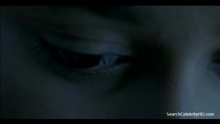 Лиззи Брошере разделась до гола